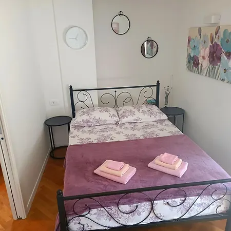 Apartment F&a *