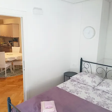 F&a Apartment *