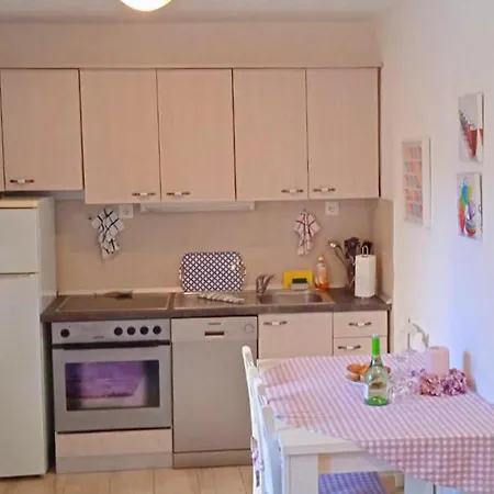 F&a Apartment Split